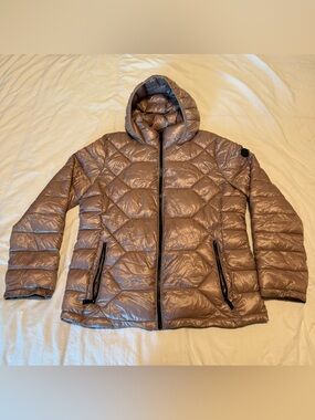 Calvin Klein Lightweight Hooded Puffer Jacket in Rose Gold 💞 SIZE XL